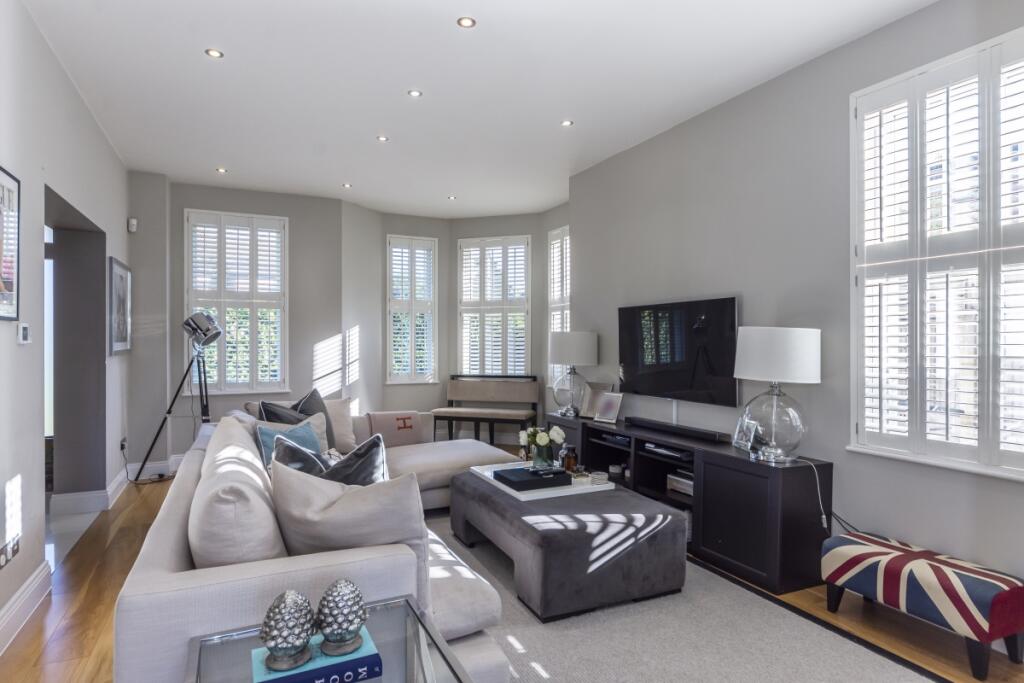 House in London - View 3