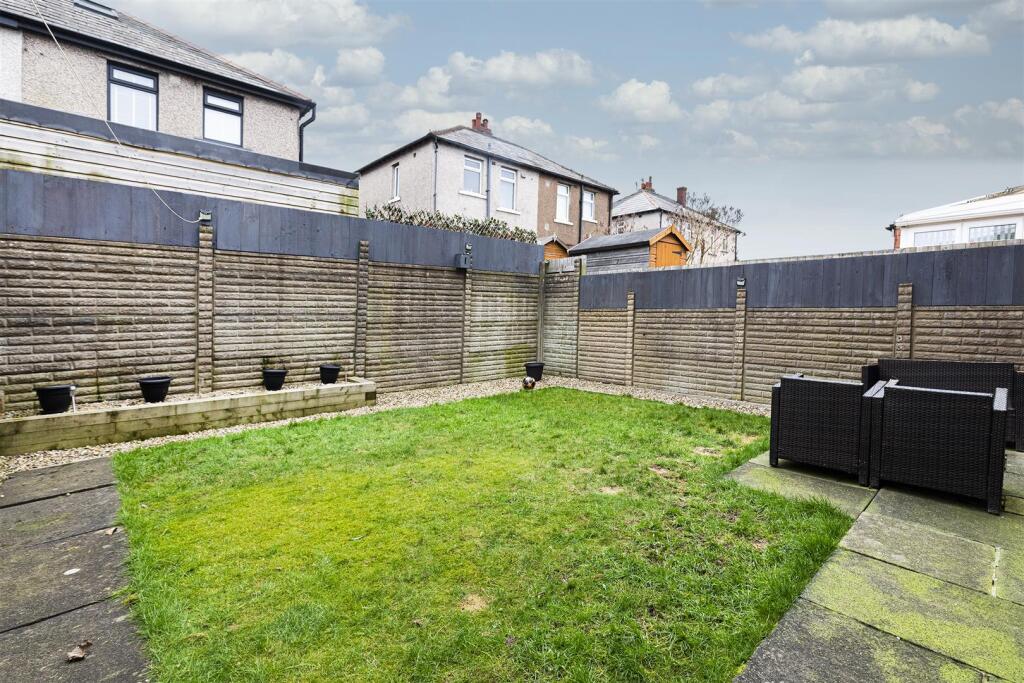Stanley Road, Ainley Top, Huddersfield photo 4