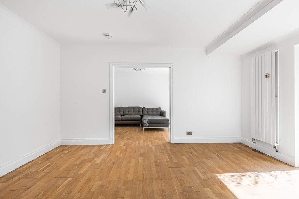 House in Vale of White Horse, Northcourt, Abingdon on Thames - View 4