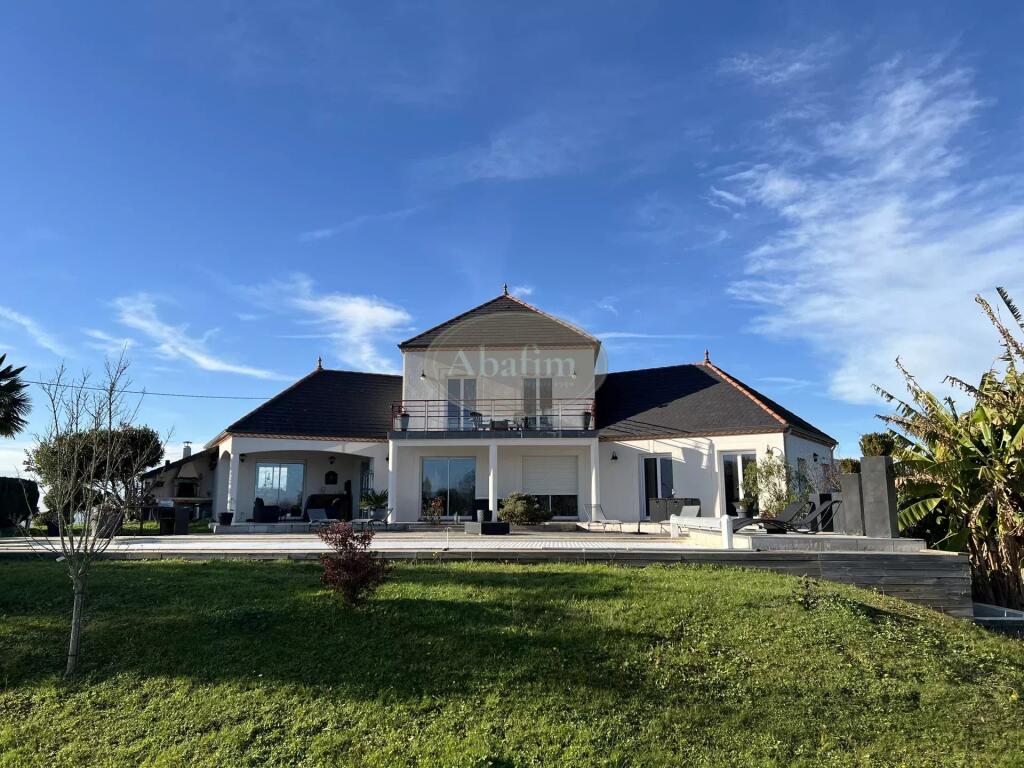 Main image of property: Aquitaine, Pyrénées-Atlantiques, Nay