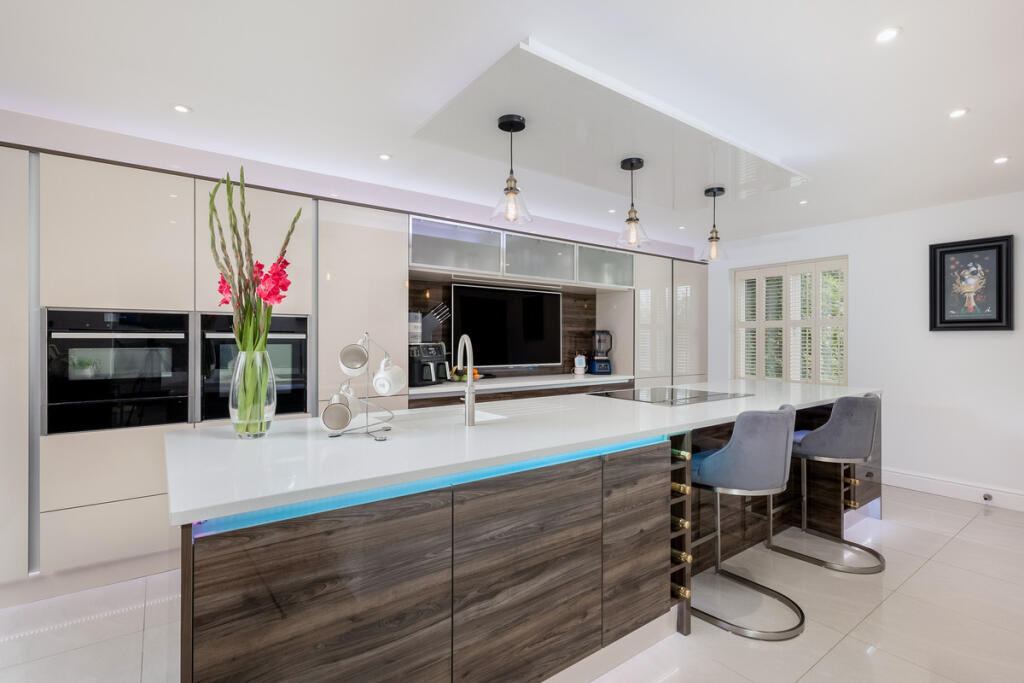 House in Leamington Spa, Whitnash - View 5