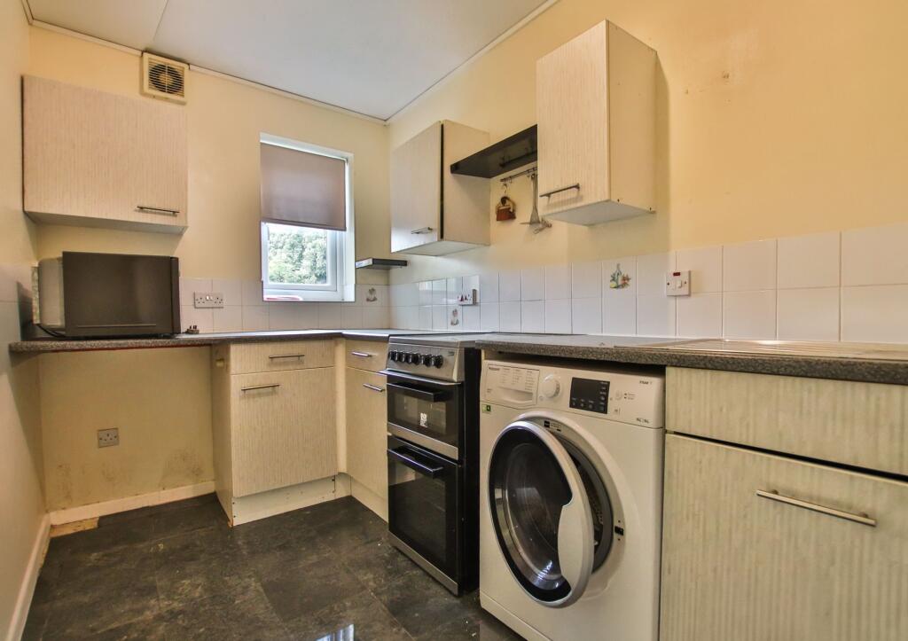 Apartment in Worcester - View 3