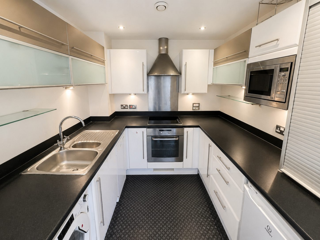 Apartment in Southampton - View 4