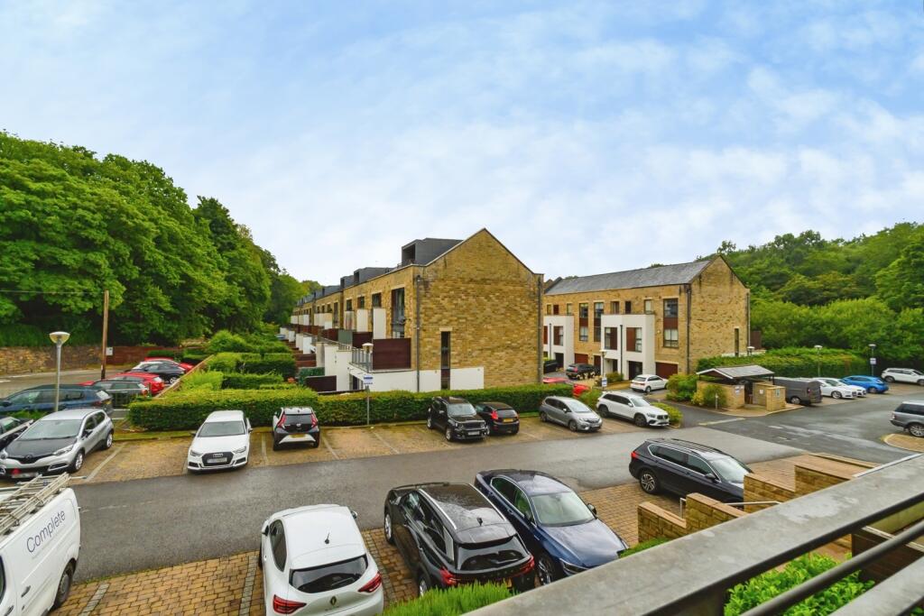Apartment in Bolton, Greater Manchester - View 4