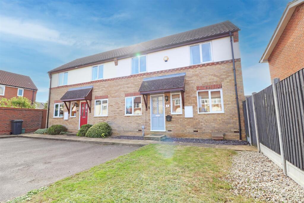2-bed semi-detached on Dudley Close, Boreham, Chelmsford, £340,000