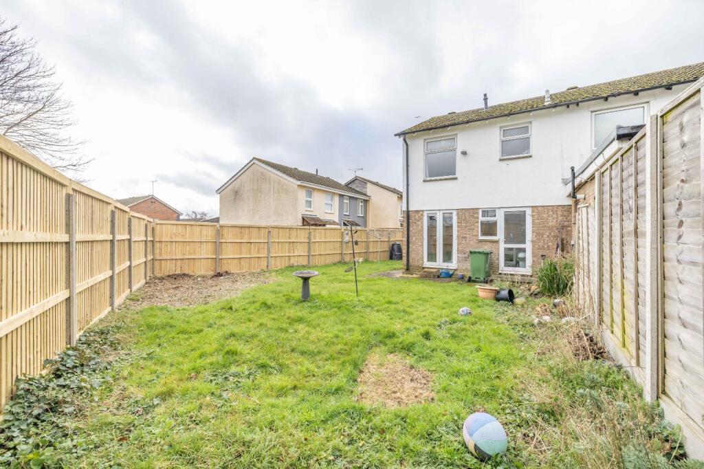 The Spinney, Ashford, Kent, TN23 photo 4