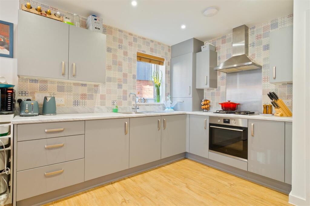 Apartment in Tonbridge and Malling, Scarborough, Wouldham - View 5