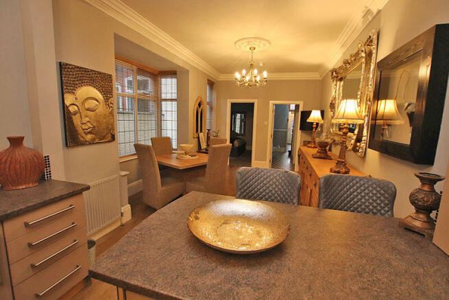 Kitchen dine living