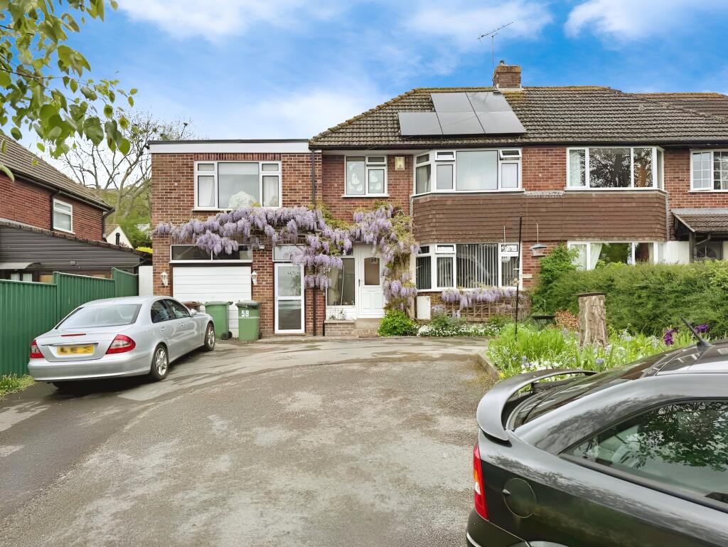 House in Glastonbury, Somerset - More