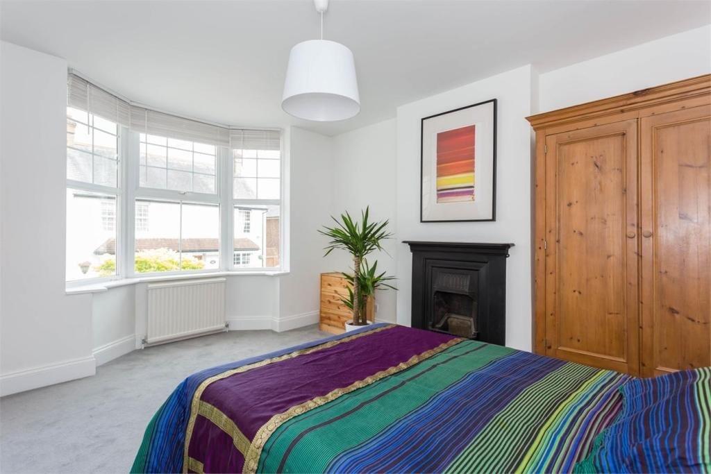 House in Slough, Gravel Hill, Chalfont St Peter - View 4