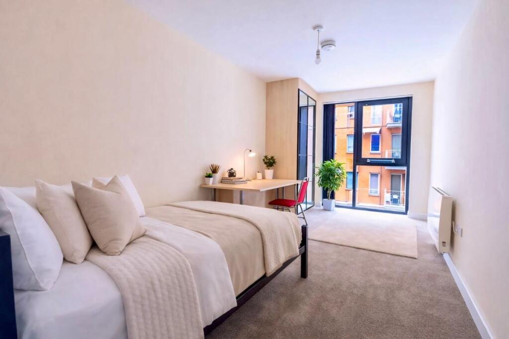 Apartment in Sheffield, South Yorkshire - View 5