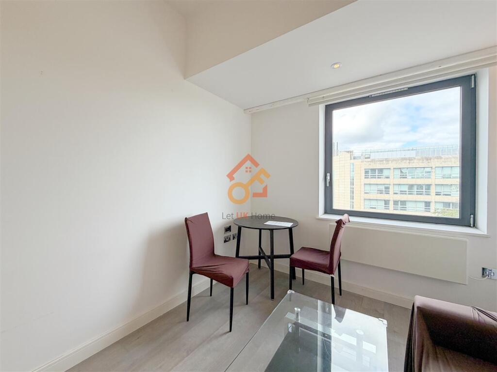 Apartment in Slough - View 4