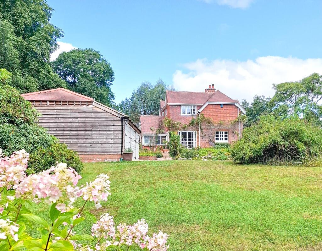 Main image of property: Bank, Lyndhurst, SO43