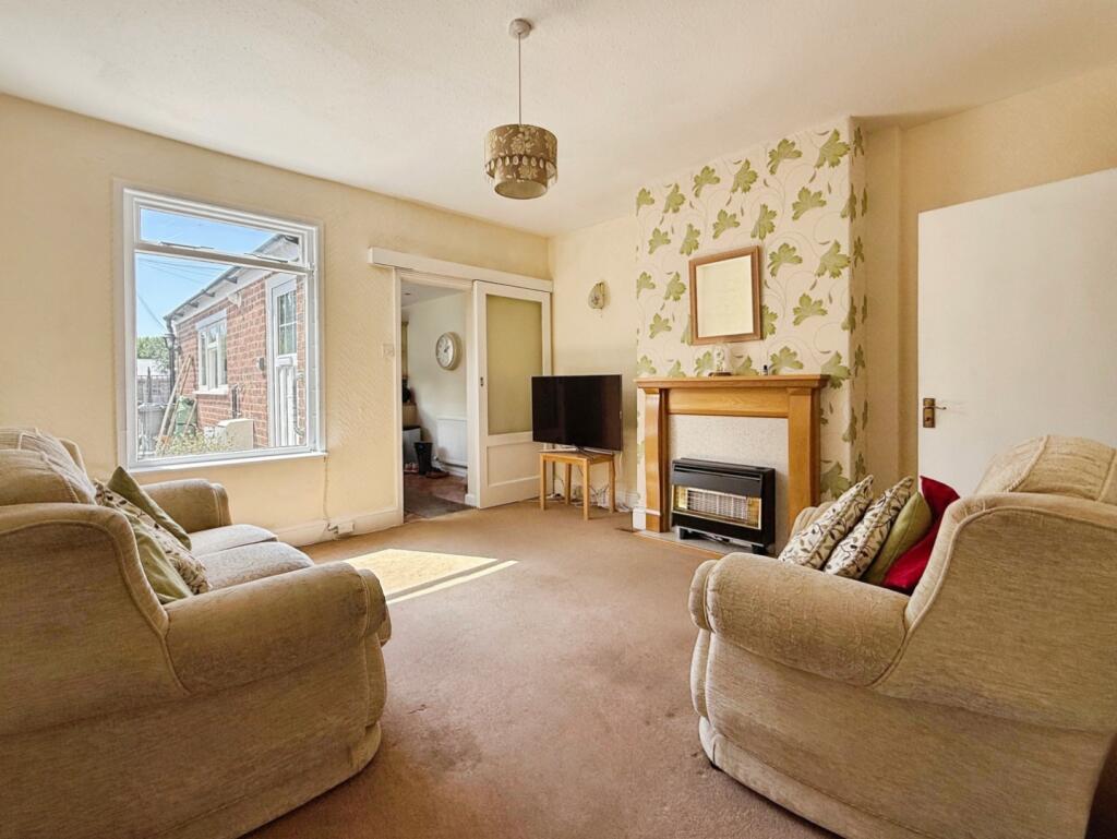 House in Gloucester - View 3