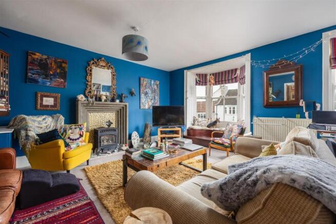 Piercy End 5 Sitting Room-1.jpg