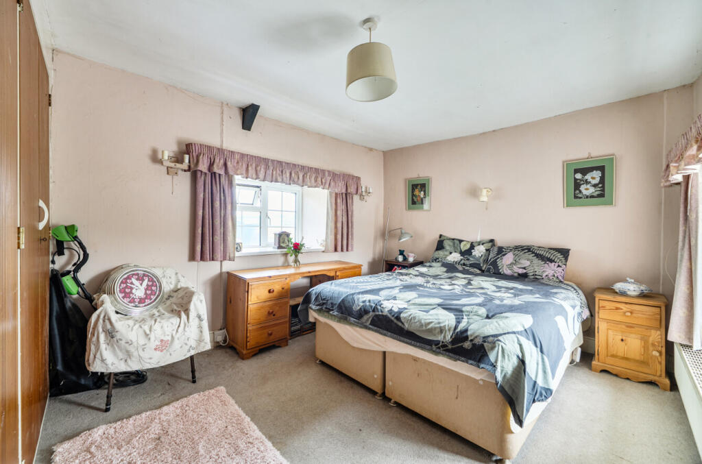 House in Sherborne, Oborne - View 4