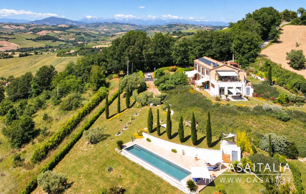 Main image of property: Le Marche, Ascoli Piceno, Montefiore