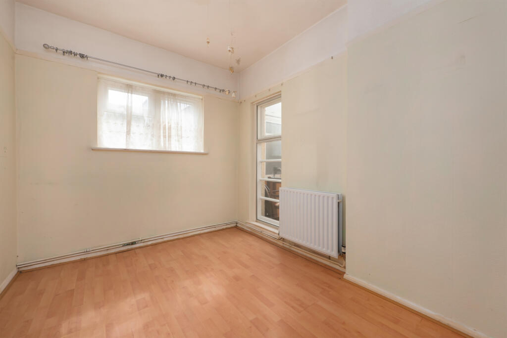Mickleburgh Avenue, Herne Bay, Kent - More
