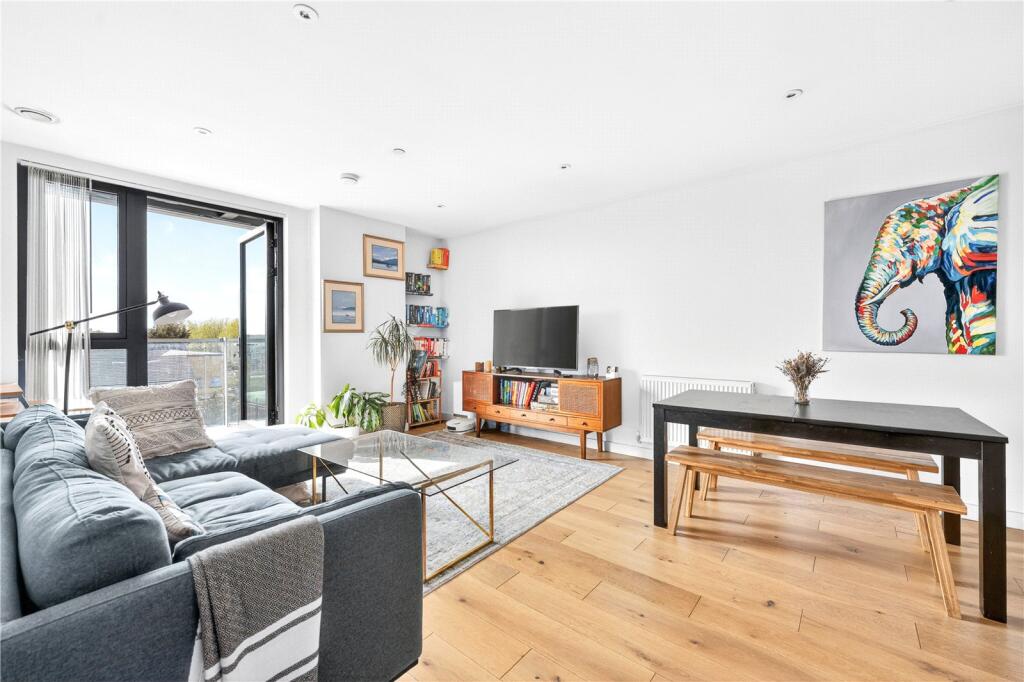 Main image of property: Station Approach, Hoe Street, Walthamstow, London, E17