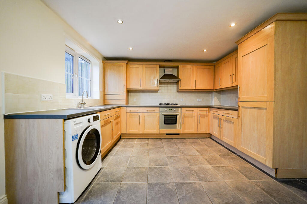 Lakeshore Crescent, Whitwick, Coalville, Leicestershire photo 4