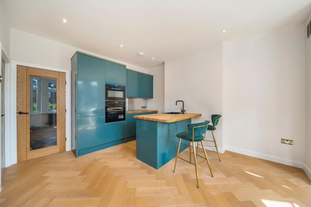 Apartment in London - More