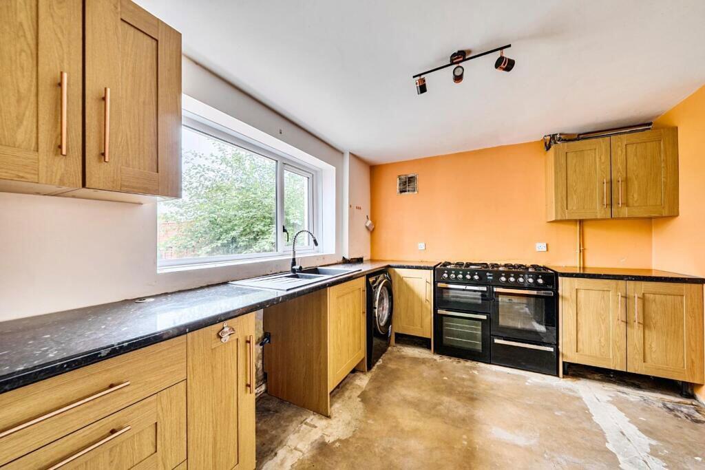 House in Havant, Leigh Park - View 2