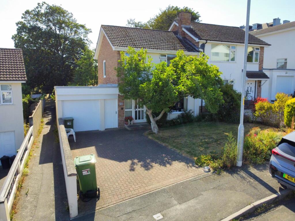 Main image of property: Yeo Drive, Appledore