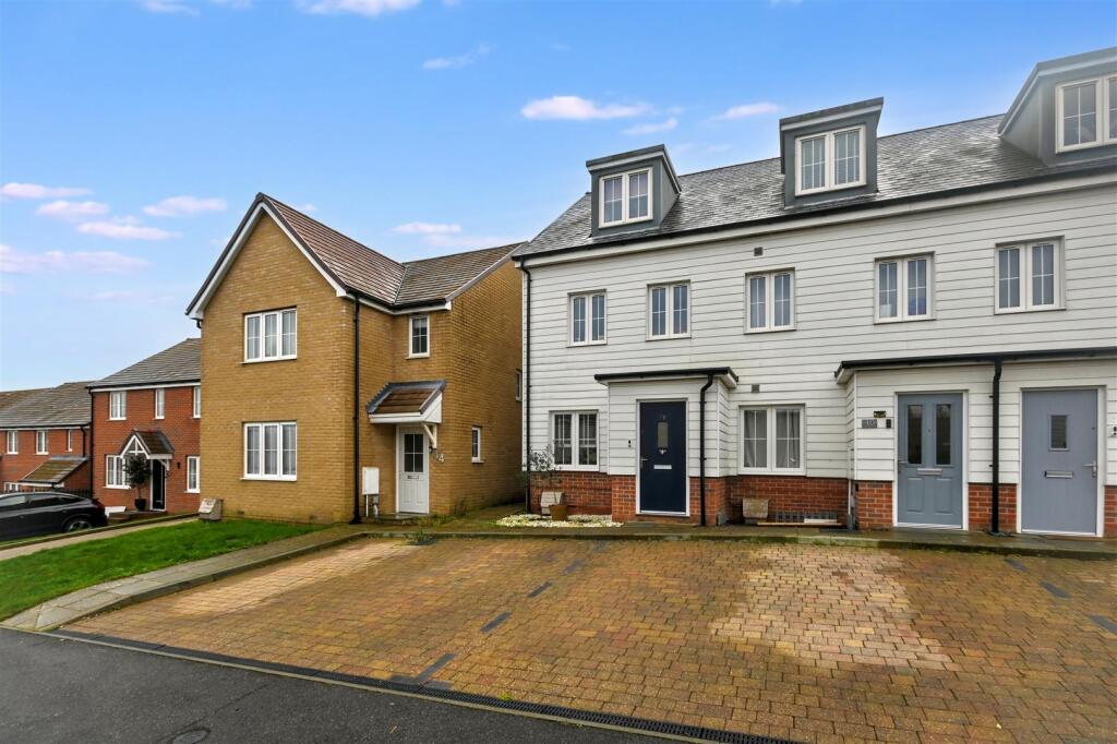 Main image of property: Mallow Drive, Stone Cross, Pevensey