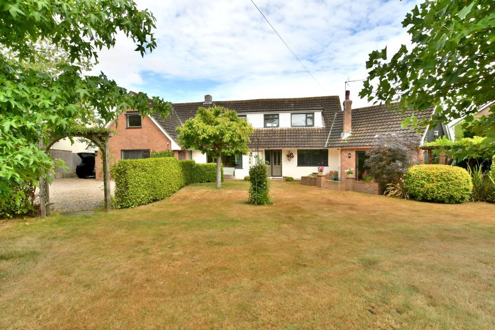 Main image of property: Chalbury Lane, Chalbury, Wimborne, BH21 7EZ