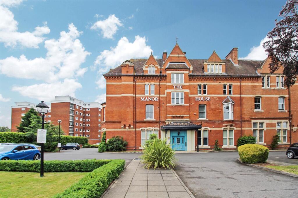 Main image of property: Avenue Road, Leamington Spa, CV31 3ND