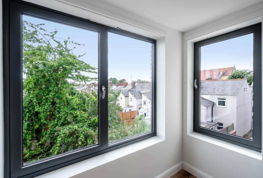 Apartment in Cheltenham, Marle Hill, St Paul’s - More
