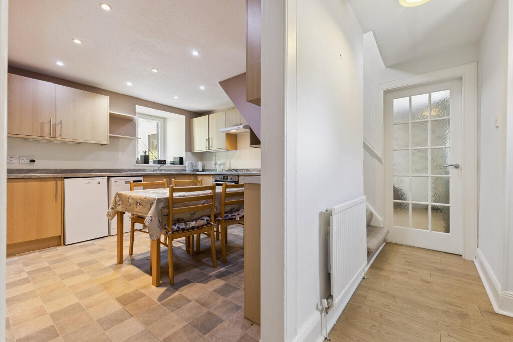 House in Perth - View 4