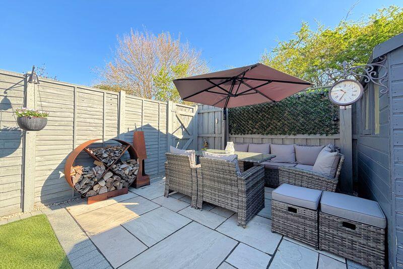Howard Close, Lee-On-The-Solent, PO13 photo 3