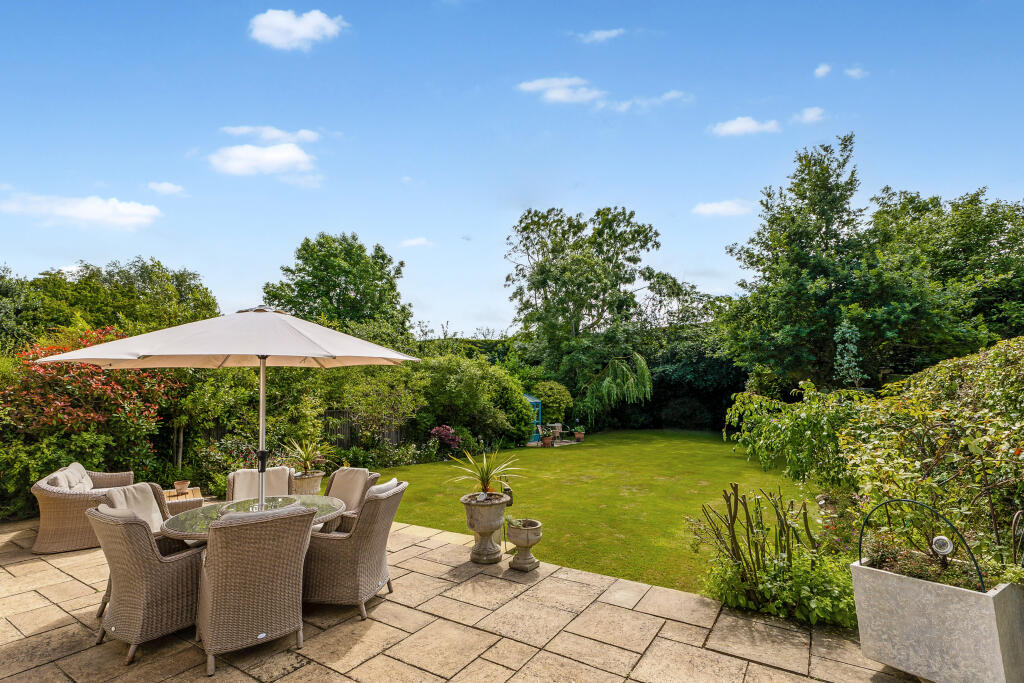 House in Elmbridge, Clarendon Park - View 3