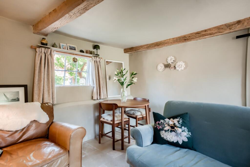 House in Stratford-on-Avon, Wellesbourne CP - More