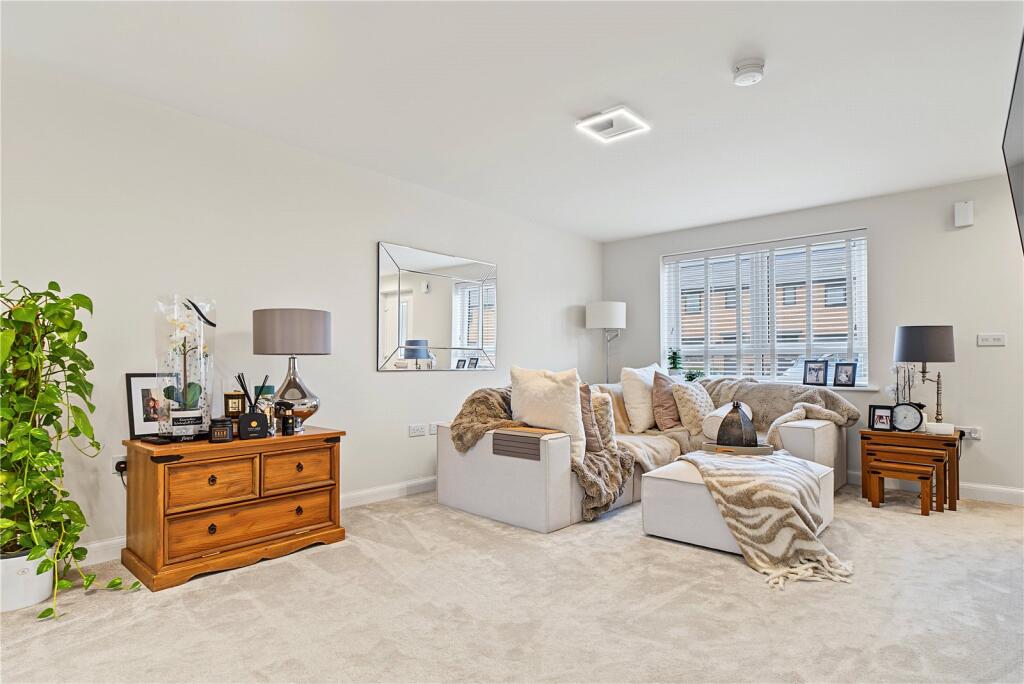 House in Swindon, The Orchards, West Wichel - View 2