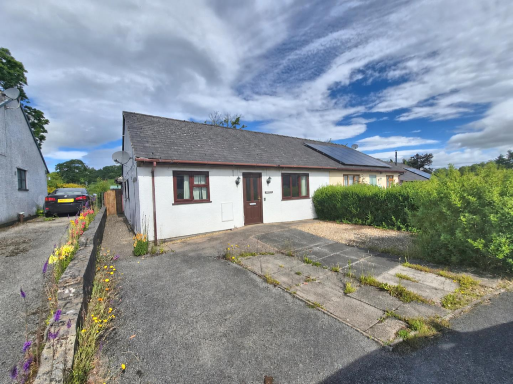 Main image of property: Garreg Lwyd, Gwyddelwern, Corwen