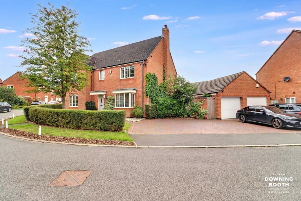 Main image of property: Newbold Close, Lichfield, WS13 6QF