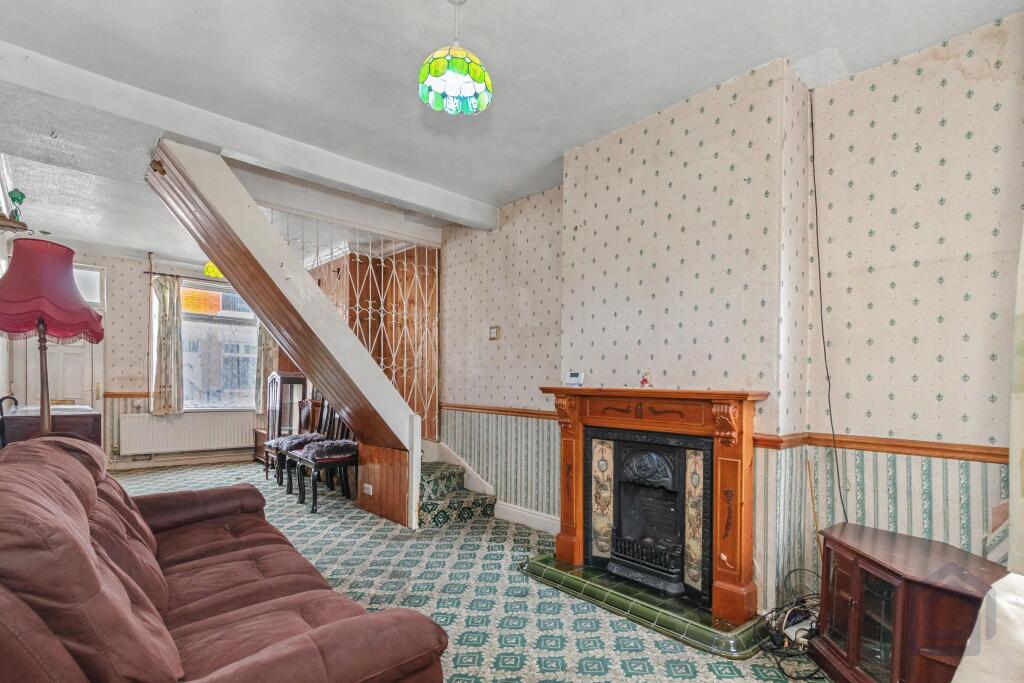House in Leicester, Newfoundpool - More