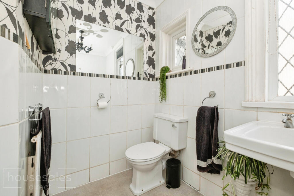 House in Worthing, West Worthing - More