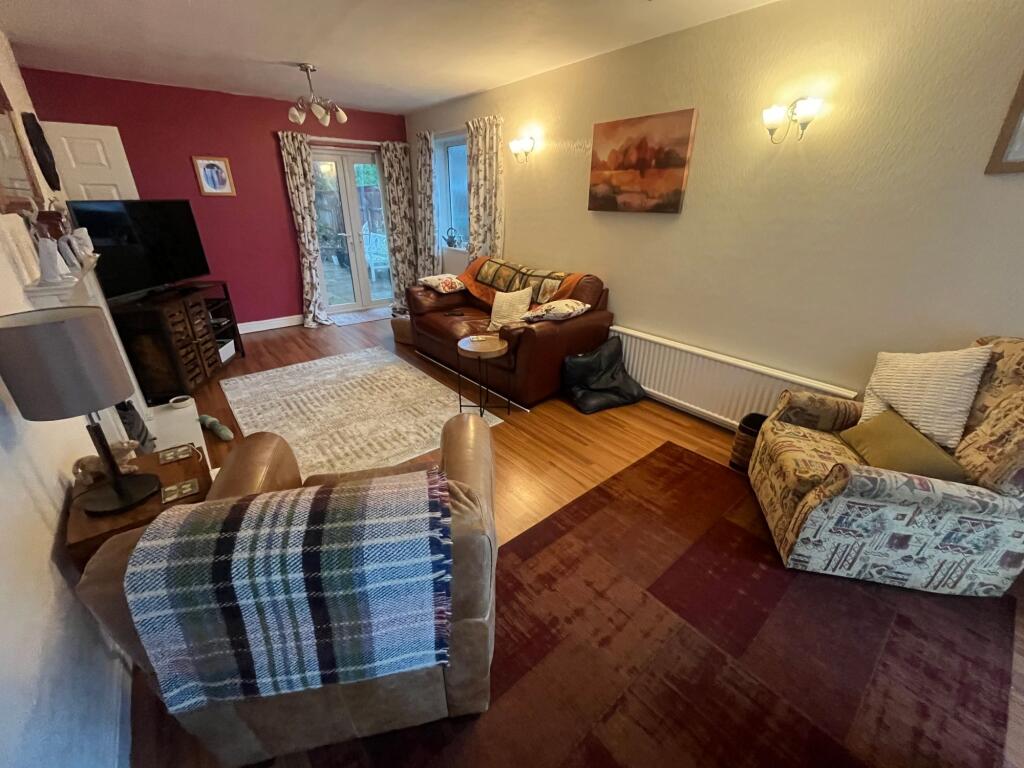 House in East Staffordshire, Winshill - View 5