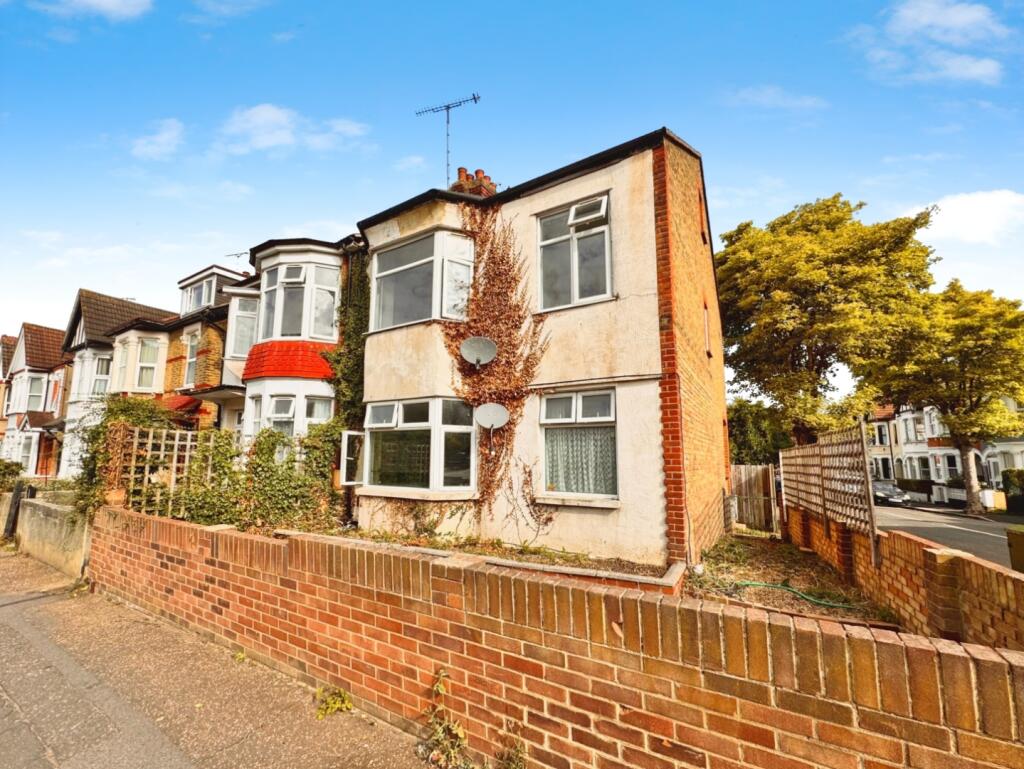 Main image of property: Silverdale Avenue, Westcliff-On-Sea
