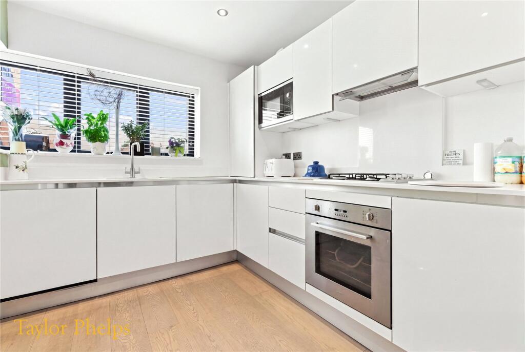 House in Stevenage - View 3