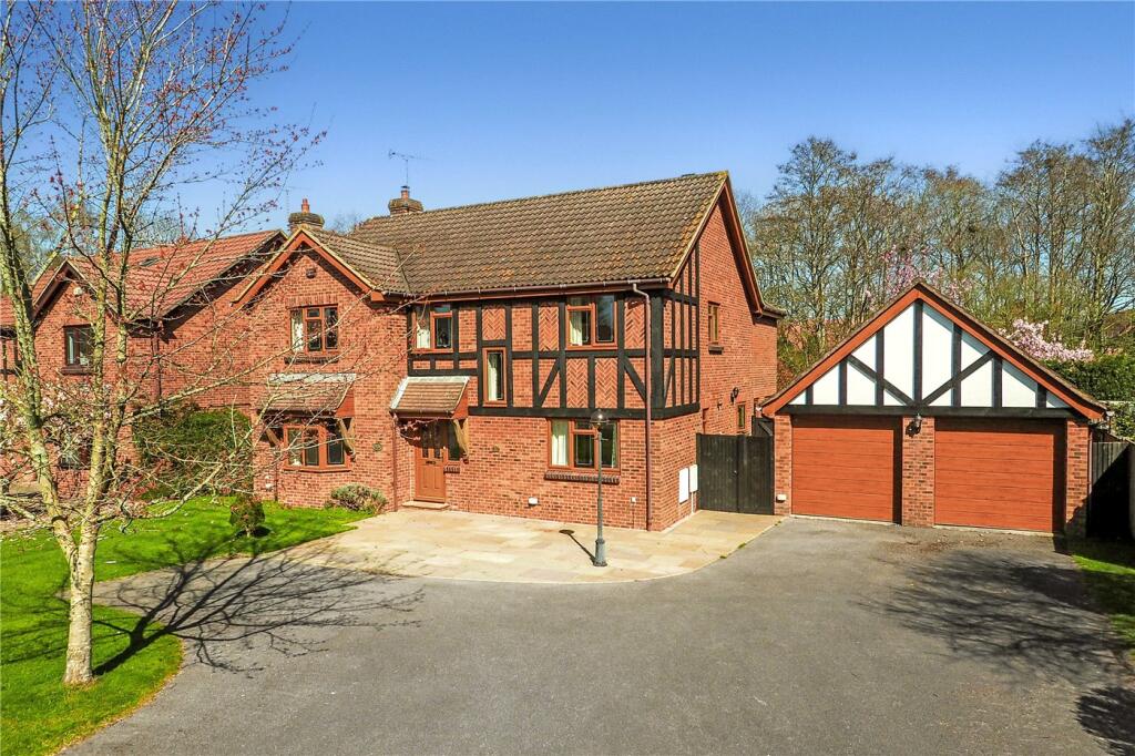 Main image of property: Barnfield Road, Petersfield, Hampshire, GU31