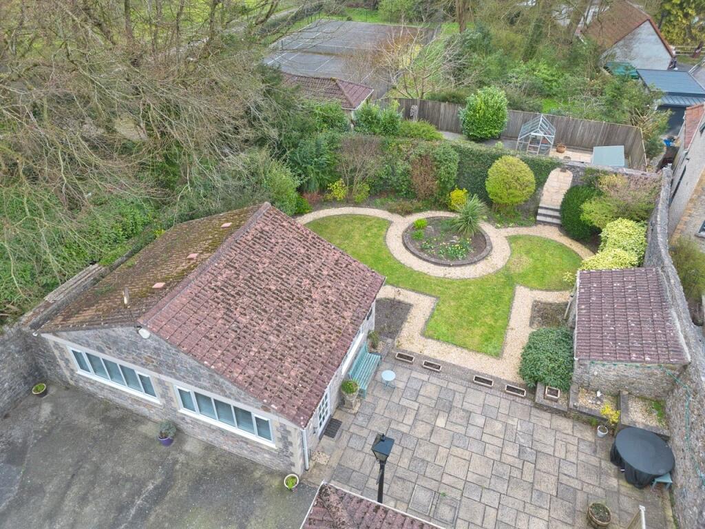 Additional image 17 of A very spacious five bedroom house with outbuildings in Oakhill