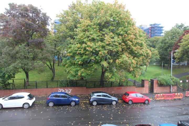 Apartment in Glasgow - View 4