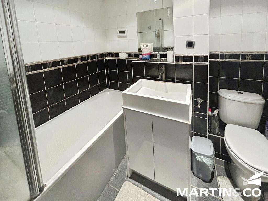 Apartment in Chelmsford, Moulsham - More