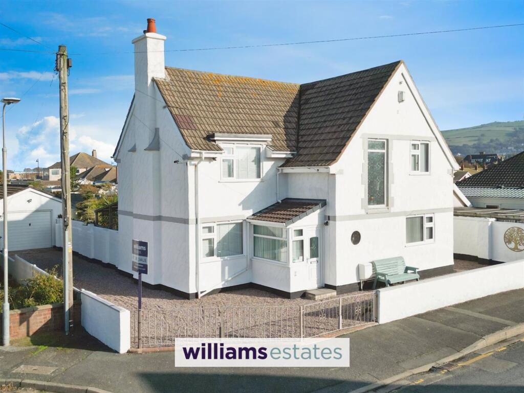 4-bed detached on First Avenue, Prestatyn, LL19, £350,000