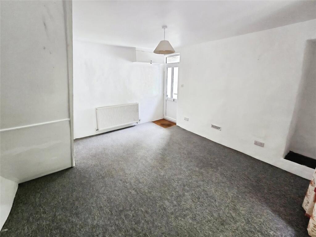 House in Truro - View 5