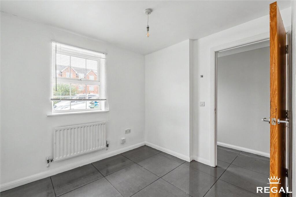 House in Southampton - View 4